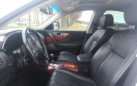 Infiniti QX70, 2016 год, 2 790 000 рублей, 4 фотография