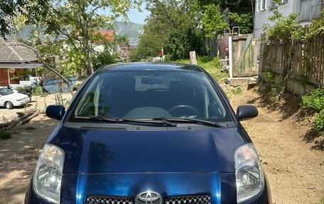 Toyota Yaris III рестайлинг, 2007 год, 670 000 рублей, 8 фотография