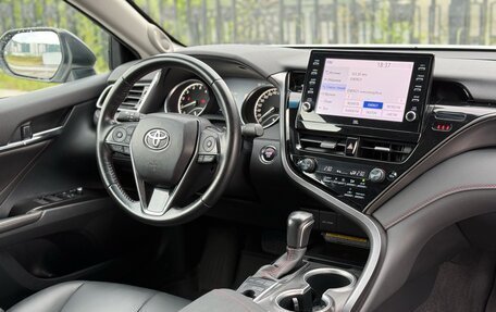 Toyota Camry, 2021 год, 3 490 000 рублей, 7 фотография