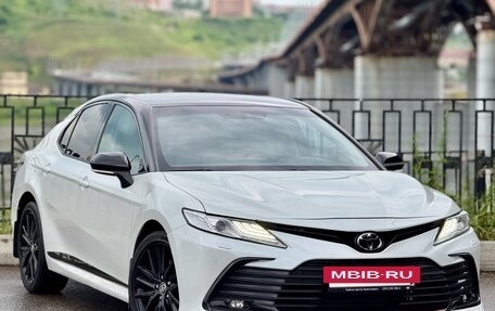 Toyota Camry, 2021 год, 3 490 000 рублей, 5 фотография