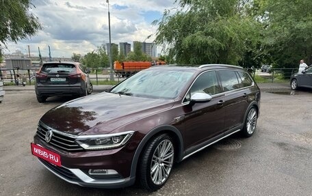 Volkswagen Passat B8 рестайлинг, 2018 год, 2 900 000 рублей, 2 фотография
