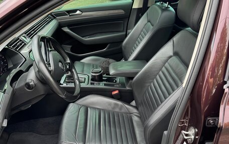 Volkswagen Passat B8 рестайлинг, 2018 год, 2 900 000 рублей, 8 фотография