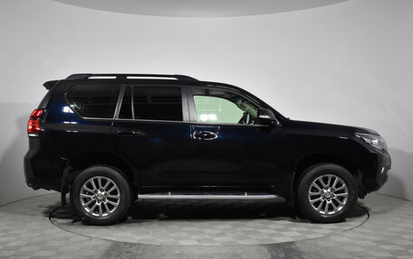 Toyota Land Cruiser Prado 150 рестайлинг 2, 2019 год, 5 300 000 рублей, 4 фотография