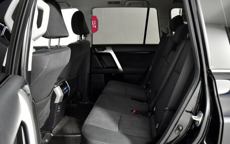 Toyota Land Cruiser Prado 150 рестайлинг 2, 2019 год, 5 300 000 рублей, 11 фотография