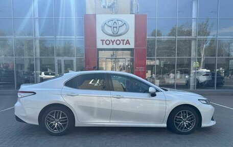 Toyota Camry, 2019 год, 2 690 000 рублей, 4 фотография