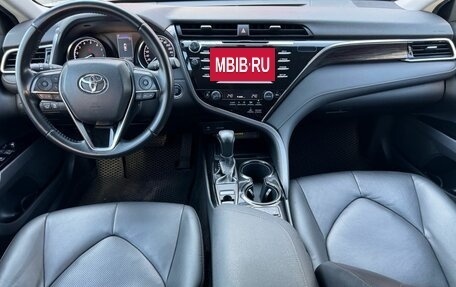 Toyota Camry, 2019 год, 2 690 000 рублей, 9 фотография
