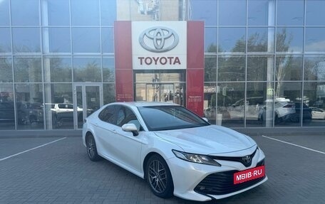 Toyota Camry, 2019 год, 2 690 000 рублей, 3 фотография
