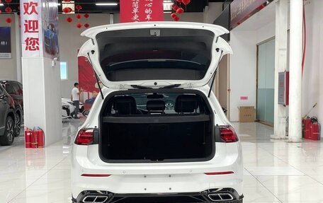 Volkswagen Golf VIII, 2022 год, 2 075 000 рублей, 4 фотография