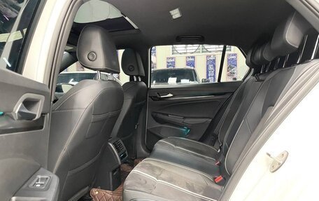 Volkswagen Golf VIII, 2022 год, 2 075 000 рублей, 7 фотография