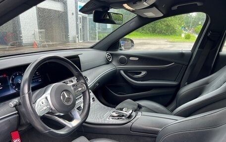 Mercedes-Benz E-Класс, 2019 год, 4 150 000 рублей, 8 фотография