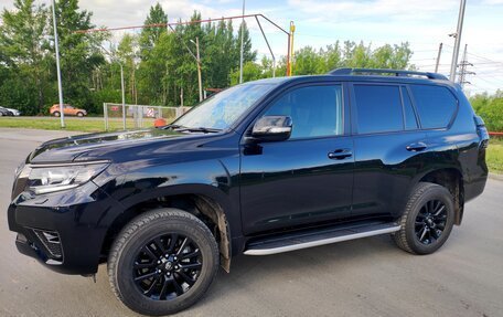 Toyota Land Cruiser Prado 150 рестайлинг 2, 2021 год, 6 200 000 рублей, 3 фотография