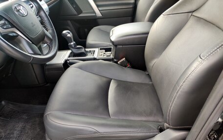 Toyota Land Cruiser Prado 150 рестайлинг 2, 2021 год, 6 200 000 рублей, 7 фотография