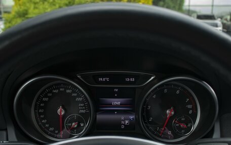 Mercedes-Benz GLA, 2018 год, 1 998 000 рублей, 11 фотография
