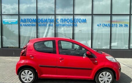 Peugeot 107 I рестайлинг, 2013 год, 550 111 рублей, 6 фотография