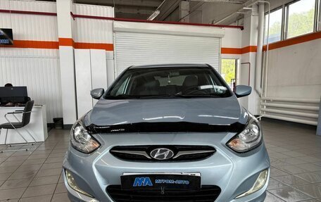 Hyundai Solaris II рестайлинг, 2013 год, 740 000 рублей, 2 фотография