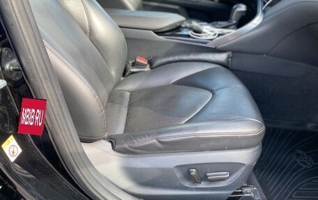 Toyota Camry, 2018 год, 2 190 000 рублей, 15 фотография