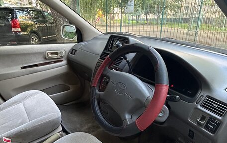 Toyota Ipsum II, 2000 год, 550 000 рублей, 5 фотография