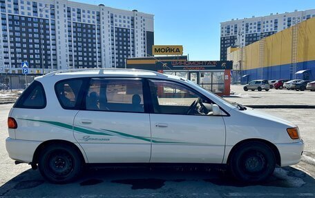 Toyota Ipsum II, 2000 год, 550 000 рублей, 2 фотография