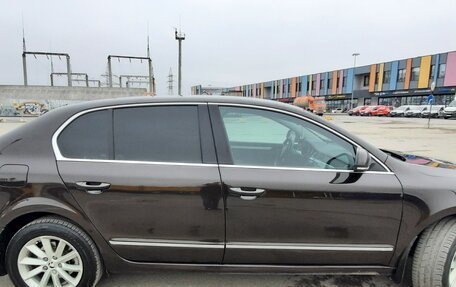 Skoda Superb III рестайлинг, 2013 год, 1 350 000 рублей, 9 фотография