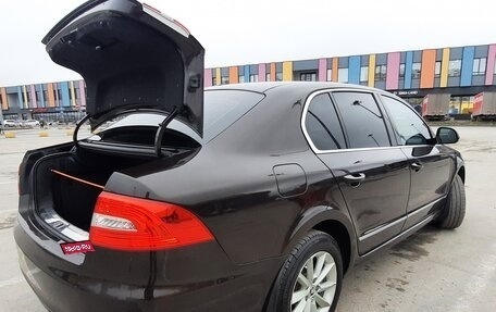 Skoda Superb III рестайлинг, 2013 год, 1 350 000 рублей, 6 фотография