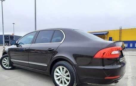 Skoda Superb III рестайлинг, 2013 год, 1 350 000 рублей, 16 фотография