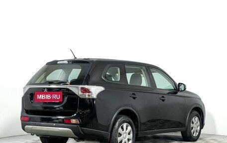 Mitsubishi Outlander III рестайлинг 3, 2014 год, 1 247 000 рублей, 5 фотография