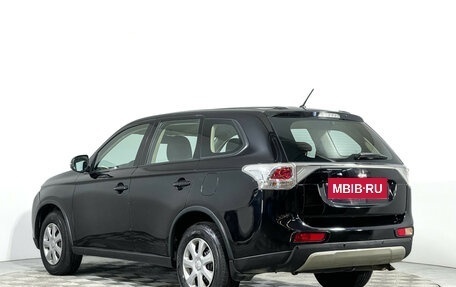 Mitsubishi Outlander III рестайлинг 3, 2014 год, 1 247 000 рублей, 7 фотография