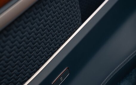 Mercedes-Benz V-Класс, 2024 год, 55 000 000 рублей, 18 фотография