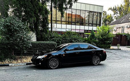 Toyota Camry, 2008 год, 1 490 000 рублей, 2 фотография