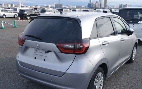 Honda Fit, 2022 год, 1 350 000 рублей, 6 фотография