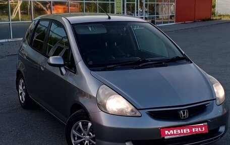 Honda Fit III, 2003 год, 500 000 рублей, 6 фотография