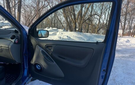 Toyota Yaris I рестайлинг, 2003 год, 255 000 рублей, 7 фотография