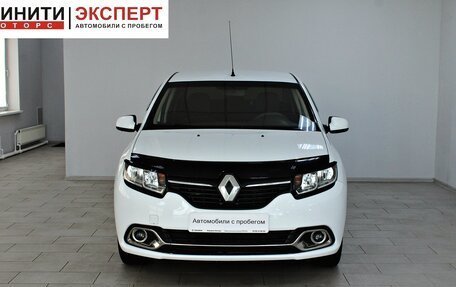 Renault Logan II, 2017 год, 749 900 рублей, 2 фотография