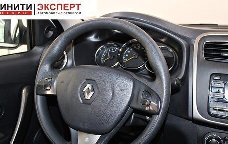Renault Logan II, 2017 год, 749 900 рублей, 8 фотография