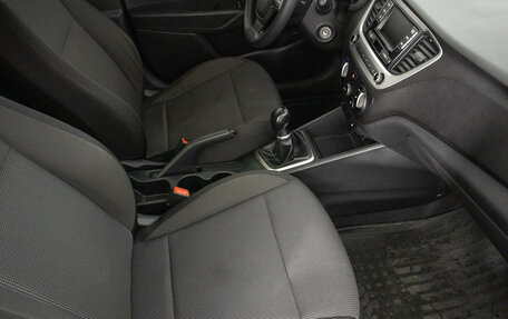 Hyundai Solaris II рестайлинг, 2017 год, 999 000 рублей, 12 фотография