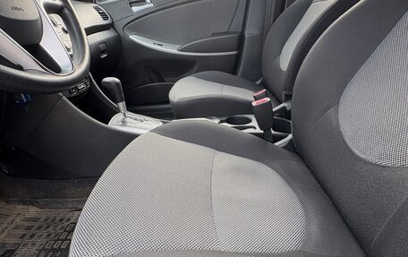 Hyundai Solaris II рестайлинг, 2011 год, 820 000 рублей, 9 фотография