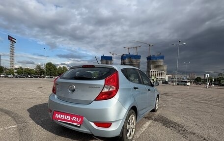 Hyundai Solaris II рестайлинг, 2011 год, 820 000 рублей, 4 фотография