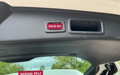 Subaru Forester, 2018 год, 2 700 010 рублей, 10 фотография