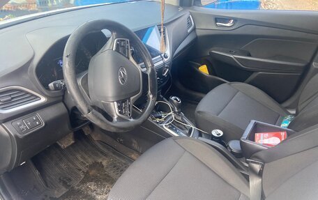 Hyundai Solaris II рестайлинг, 2017 год, 1 020 000 рублей, 6 фотография