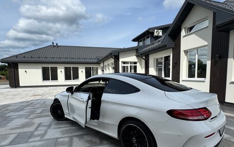 Mercedes-Benz C-Класс, 2019 год, 3 450 000 рублей, 5 фотография