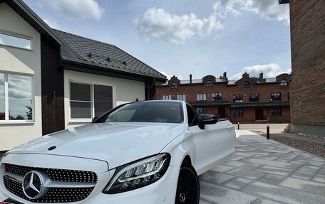 Mercedes-Benz C-Класс, 2019 год, 3 450 000 рублей, 4 фотография
