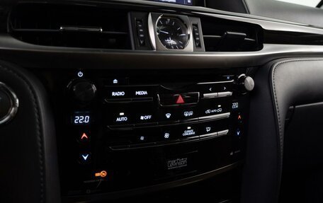 Lexus LX III, 2018 год, 9 875 000 рублей, 16 фотография