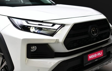 Toyota RAV4, 2024 год, 4 250 000 рублей, 10 фотография