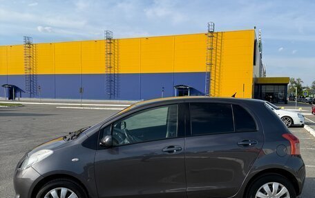 Toyota Yaris III рестайлинг, 2008 год, 700 000 рублей, 5 фотография