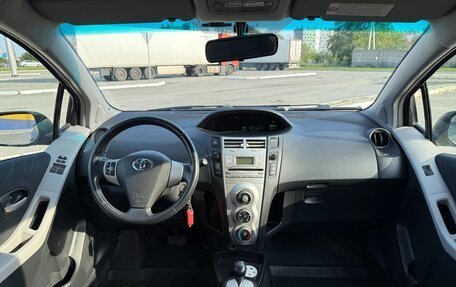 Toyota Yaris III рестайлинг, 2008 год, 700 000 рублей, 16 фотография