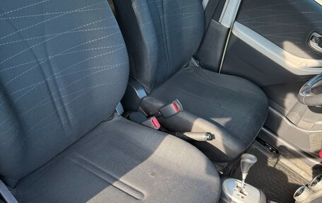 Toyota Yaris III рестайлинг, 2008 год, 700 000 рублей, 15 фотография