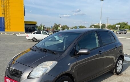 Toyota Yaris III рестайлинг, 2008 год, 700 000 рублей, 4 фотография