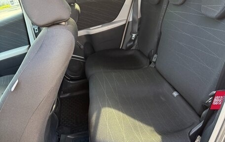 Toyota Yaris III рестайлинг, 2008 год, 700 000 рублей, 14 фотография
