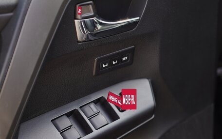 Toyota RAV4, 2016 год, 2 550 000 рублей, 12 фотография