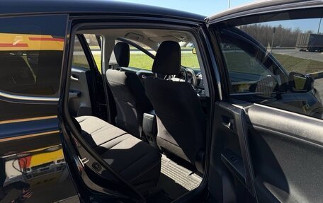 Toyota RAV4, 2018 год, 2 400 000 рублей, 7 фотография
